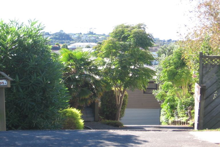 Photo of property in 2/633 Beach Road, Rothesay Bay, Auckland, 0630