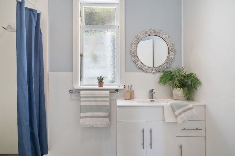 Photo of property in 8 Signal Street, Foxton Beach, Foxton, 4815