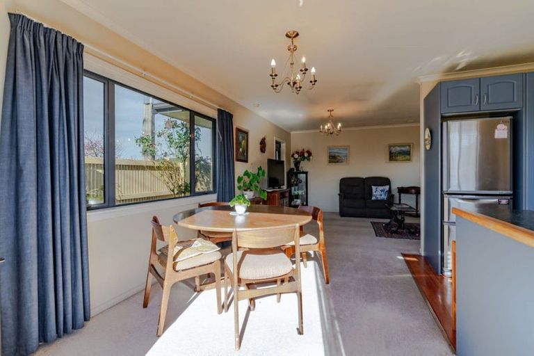 Photo of property in 2 Garrison Street, Carterton, 5713