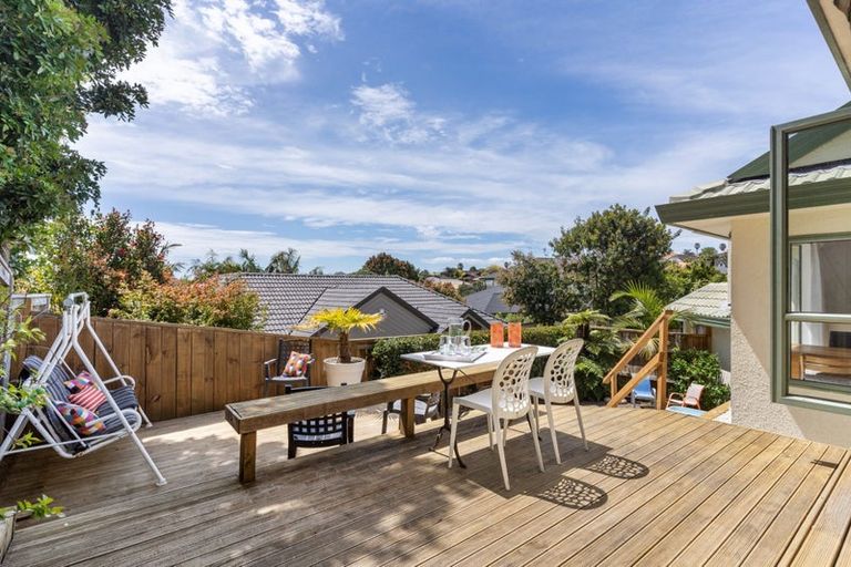 Photo of property in 1/28 Wiltshire Place, Somerville, Auckland, 2014