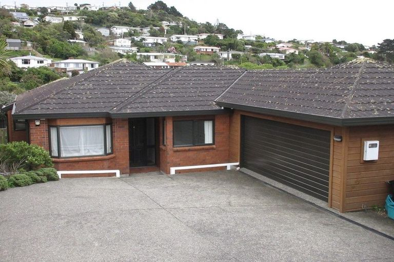 Photo of property in 15u6 Glanmire Road, Newlands, Wellington, 6037