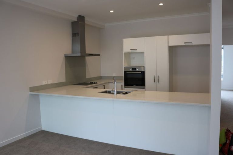 Photo of property in 94 Hobsonville Point Road, Hobsonville, Auckland, 0616