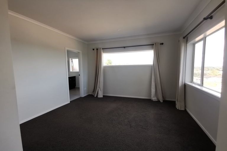Photo of property in 159 Keri Vista Rise, Papakura, 2110