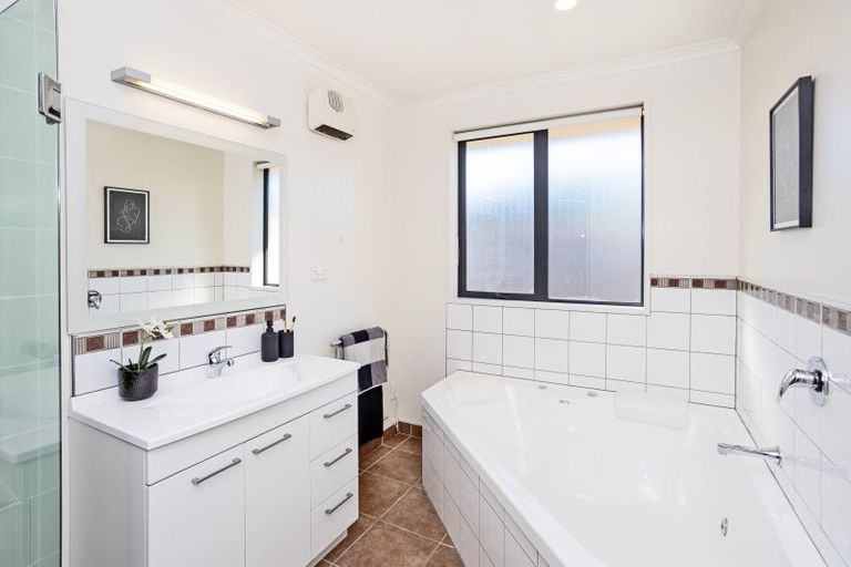 Photo of property in 46 Hoffman Court, Waikiwi, Invercargill, 9810