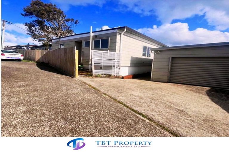 Photo of property in 77a Rosier Road, Glen Eden, Auckland, 0602