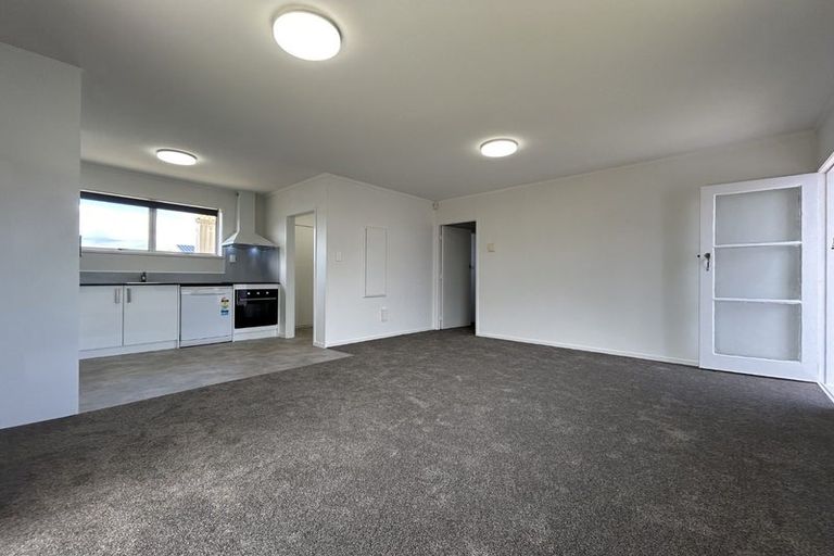 Photo of property in 11 Miro Road, Mangere Bridge, Auckland, 2022