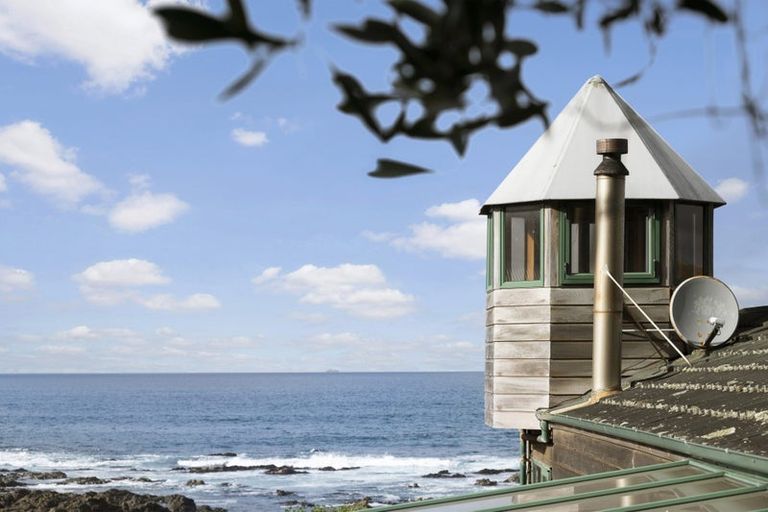 Photo of property in 158 Owhiro Bay Parade, Owhiro Bay, Wellington, 6023