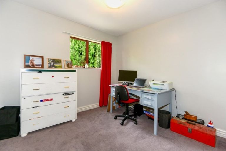 Photo of property in 14 Cross Street, Coalgate, 7673
