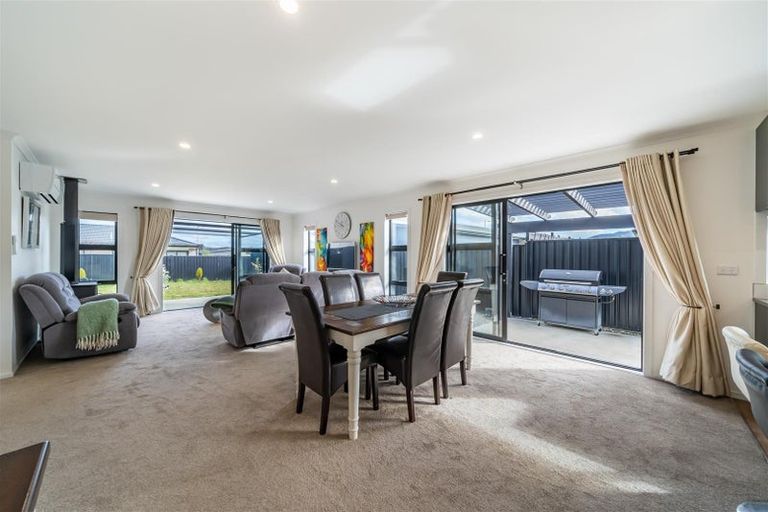 Photo of property in 4 Fenwick Crescent, Wallaceville, Upper Hutt, 5018