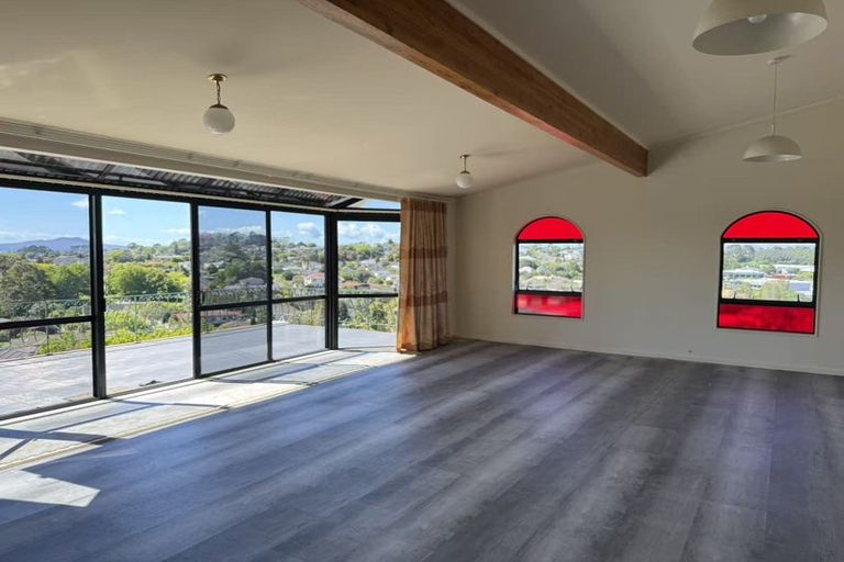 Photo of property in 28 Ronald Macken Place, Windsor Park, Auckland, 0632