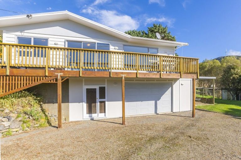 Photo of property in 306 South Makara Road, Makara, Karori, 6972