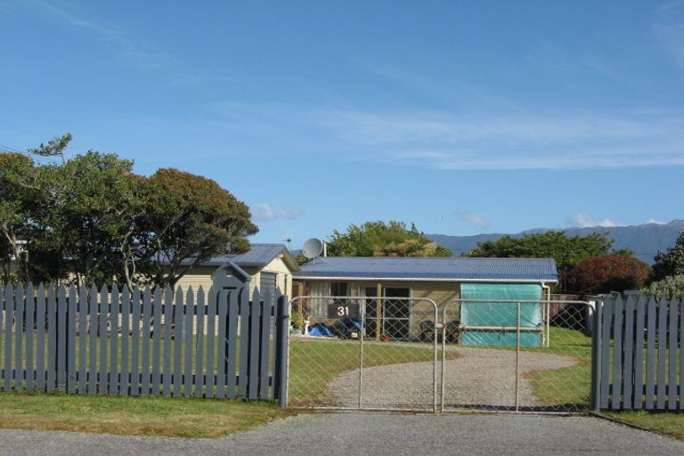 Photo of property in 31 Marine Parade, Carters Beach, Westport, 7825