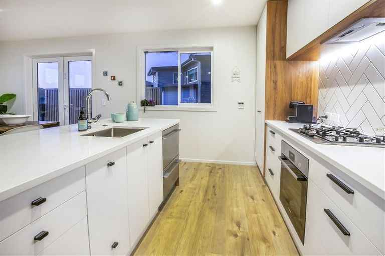 Photo of property in 156 Navigation Drive, Whitby, Porirua, 5024