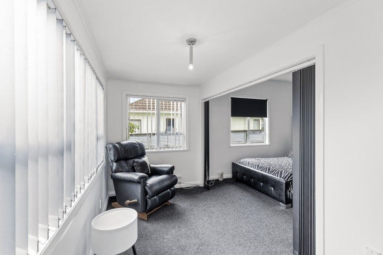 Photo of property in 17 Exeter Street, Brooklands, New Plymouth, 4310