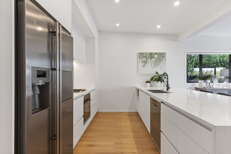 Photo of property in 39a Hyde Road, Rothesay Bay, Auckland, 0630