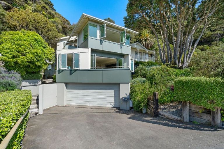 Photo of property in 621 Marine Drive, Days Bay, Lower Hutt, 5013