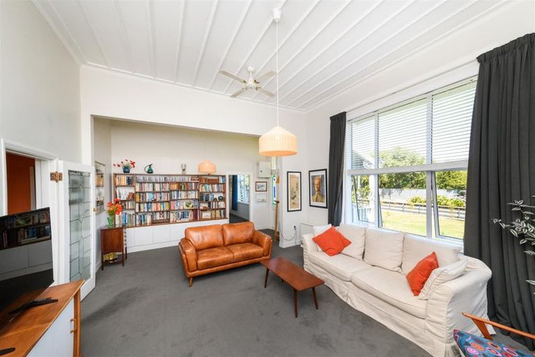 Photo of property in 30 Signal Street, Marton, 4710