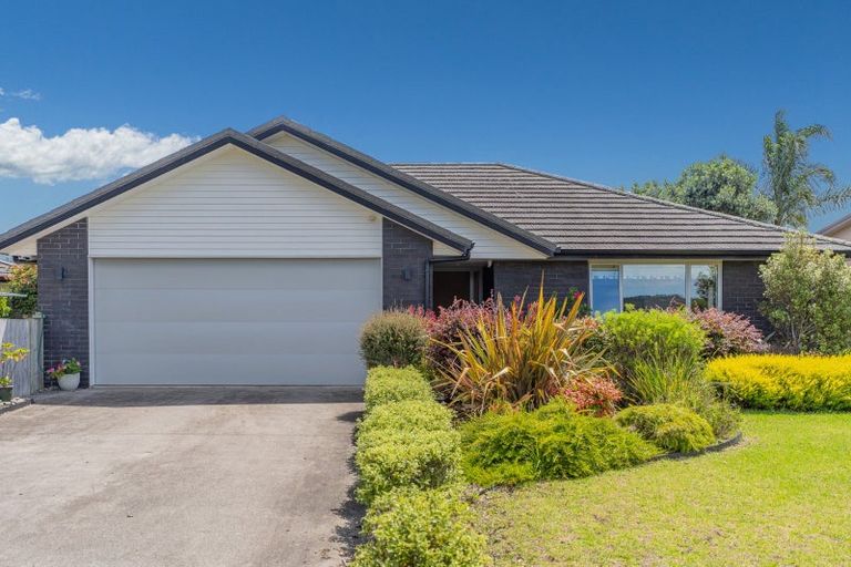 Photo of property in 21 Debenham Drive, Whitianga, 3510