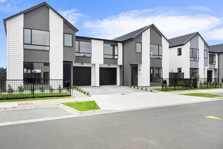 Photo of property in 12 Babos Avenue, Kumeu, 0810