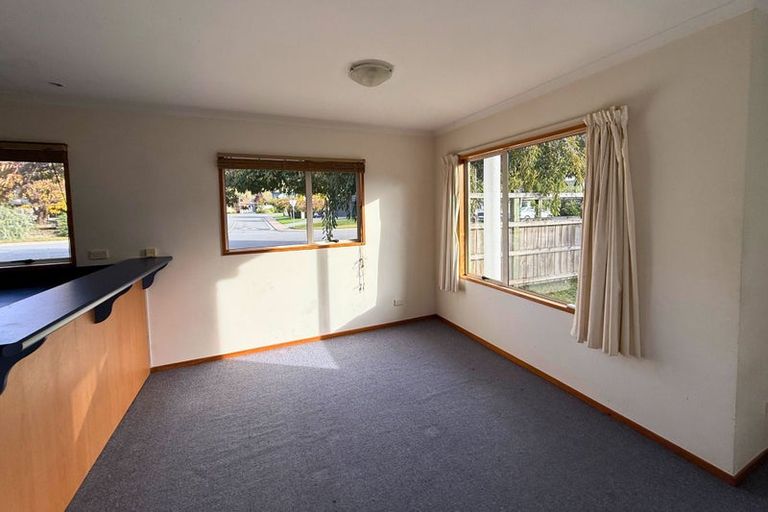 Photo of property in 42 Meadowstone Drive, Wanaka, 9305