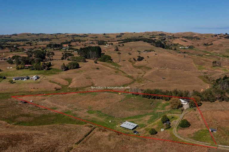 Photo of property in 141 Karioitahi Road, Waiuku, 2683