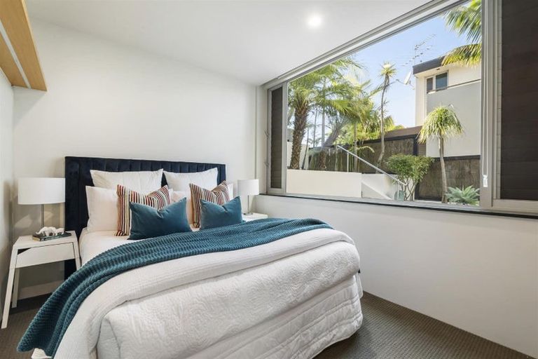 Photo of property in 22a Beach Road, Castor Bay, Auckland, 0620