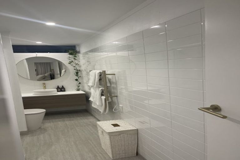 Photo of property in 26/73 Princes Street, Northcote Point, Auckland, 0627