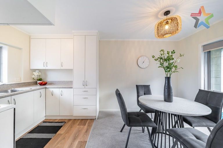 Photo of property in 74f4 Freyberg Street, Lyall Bay, Wellington, 6022