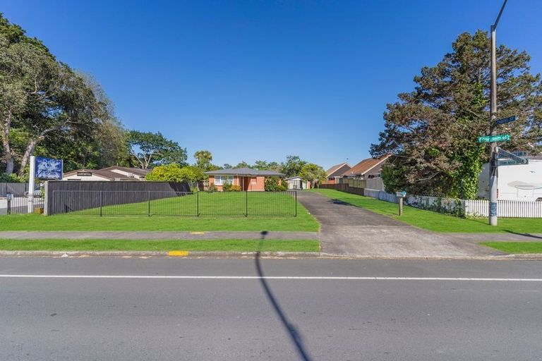Photo of property in 341 Great South Road, Papakura, 2110