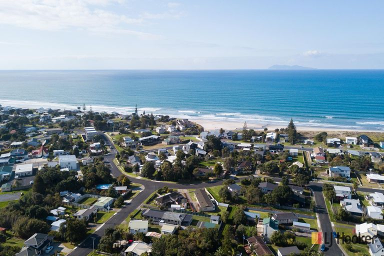 Photo of property in 4b Otto Road, Waihi Beach, 3611