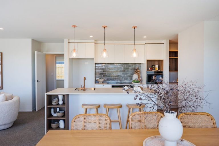 Photo of property in 68 Atlantic Drive, Fitzherbert, Palmerston North, 4410