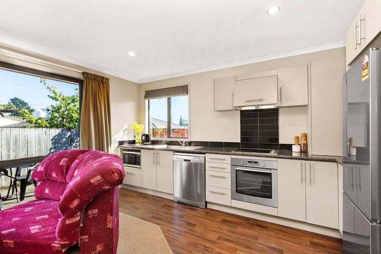 Photo of property in 31u4 Jones Crescent, Melville, Hamilton, 3206