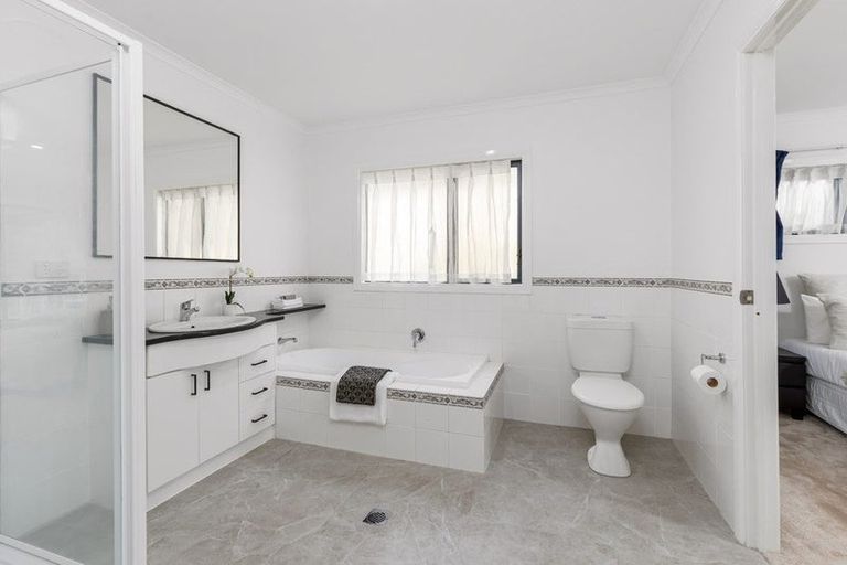 Photo of property in 141a Portage Road, New Lynn, Auckland, 0600