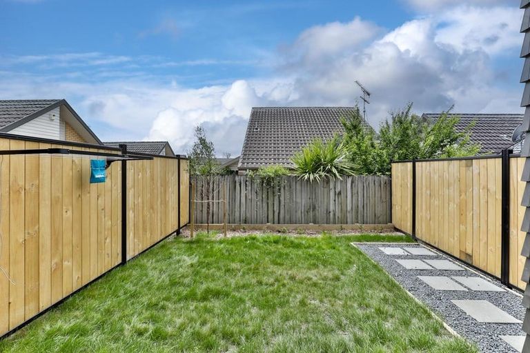 Photo of property in 150b Mcleod Road, Te Atatu South, Auckland, 0610