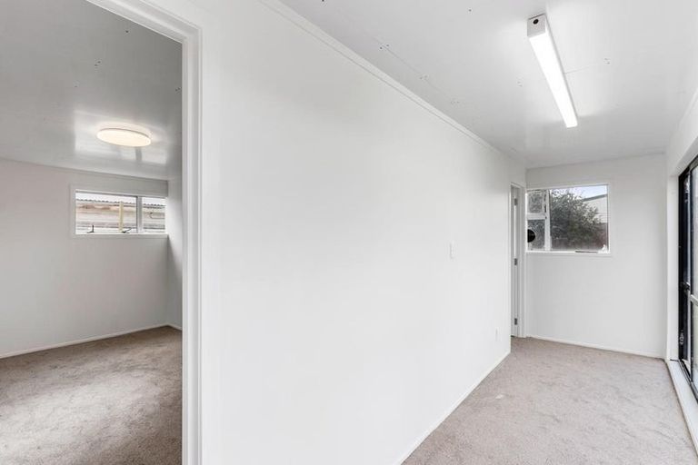 Photo of property in 32 Idlewild Avenue, Mangere, Auckland, 2022