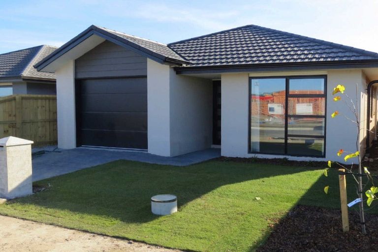 Photo of property in 37 Maclaren Road, Wigram, Christchurch, 8042