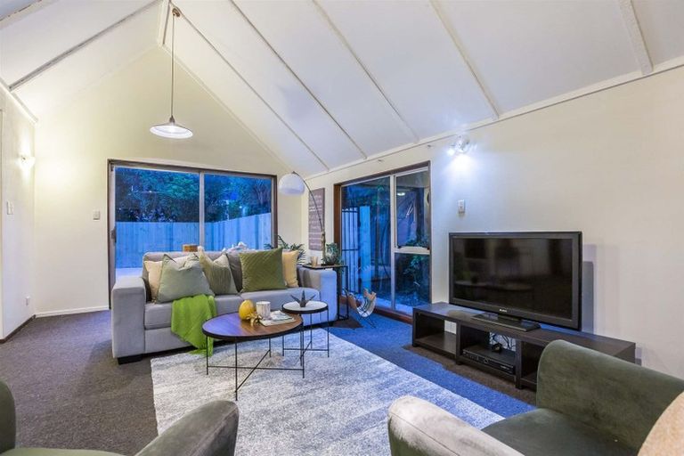 Photo of property in 19 Solander Place, Whitby, Porirua, 5024