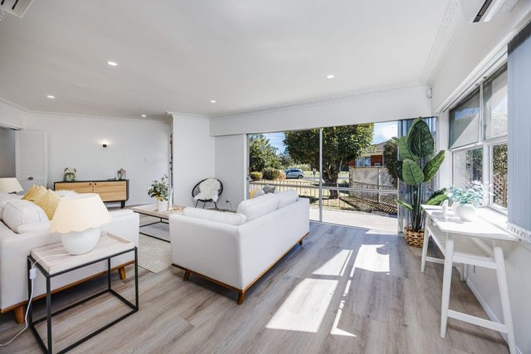 Photo of property in 3 Halcyon Place, Papatoetoe, Auckland, 2025
