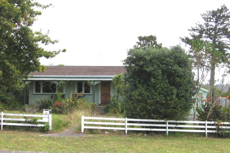 Photo of property in 16 Lancaster Road, Beach Haven, Auckland, 0626