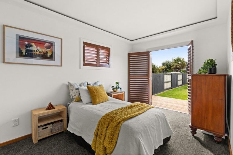 Photo of property in 62 Meeanee Quay, Westshore, Napier, 4110