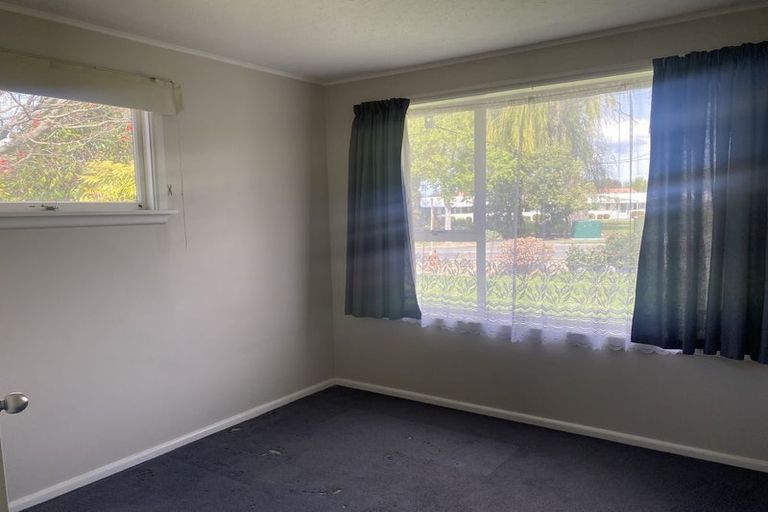 Photo of property in 5 Prestons Road, Redwood, Christchurch, 8051