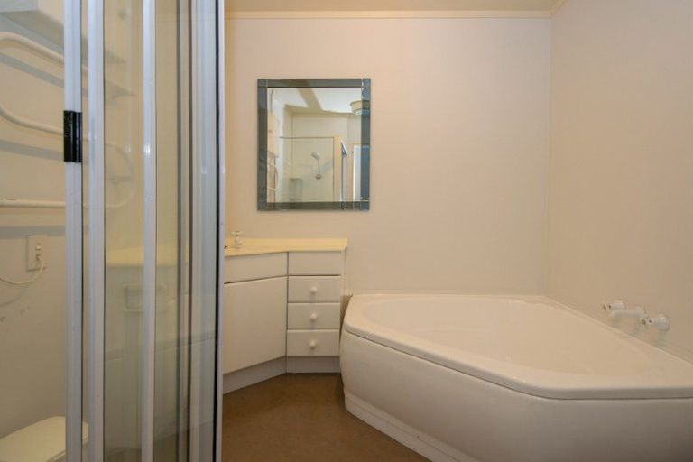 Photo of property in 2/20 Francis Street, Blenheim, 7201