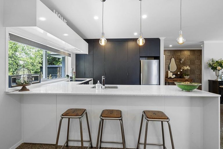 Photo of property in 83a Young Street, New Plymouth, 4310