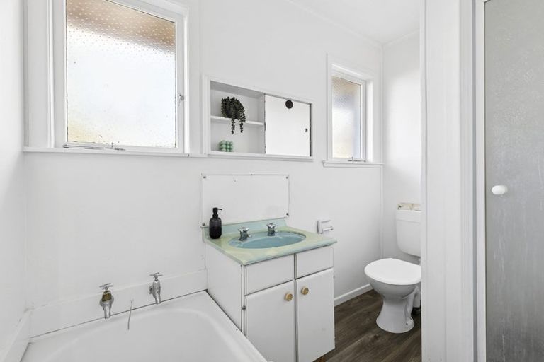 Photo of property in 12 Alderson Road, Fairview Downs, Hamilton, 3214