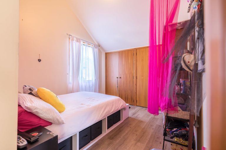 Photo of property in 94c Colwill Road, Massey, Auckland, 0614