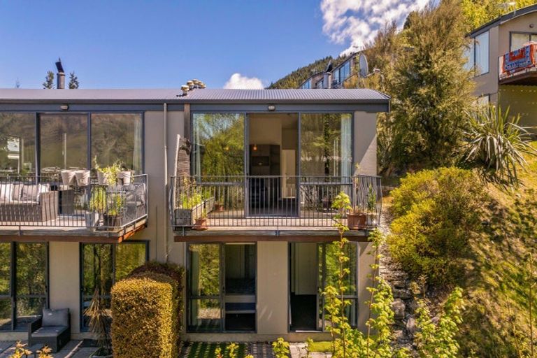 Photo of property in Elkridge Apartments, 12/64 Marina Drive, Frankton, Queenstown, 9300