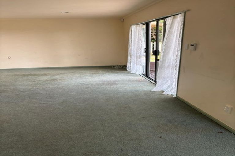 Photo of property in 14 Arrowsmith Drive, Clover Park, Auckland, 2019