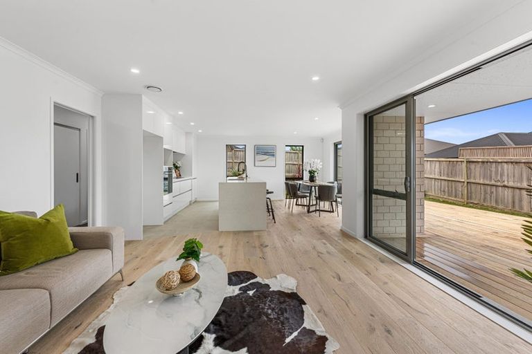 Photo of property in 21 Peter Bourne Drive, Pokeno, 2402