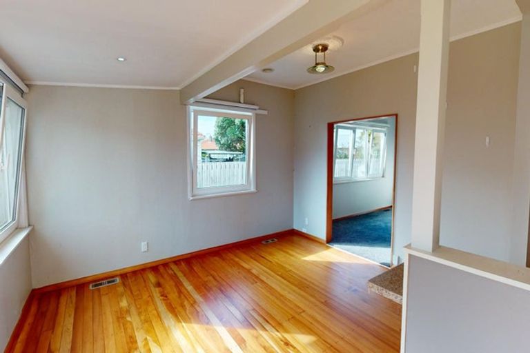 Photo of property in 11 Koromiko Avenue, Roslyn, Palmerston North, 4414