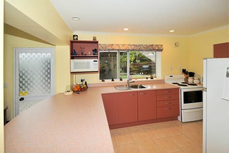 Photo of property in 110 Glamorgan Drive, Torbay, Auckland, 0630